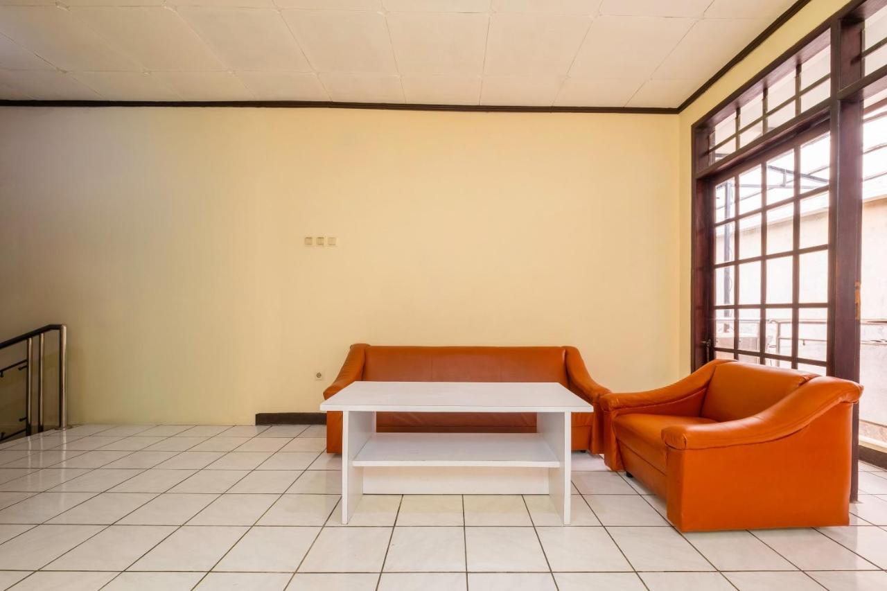 Hotel SPOT ON 2672 Bee M Bandung Exterior foto