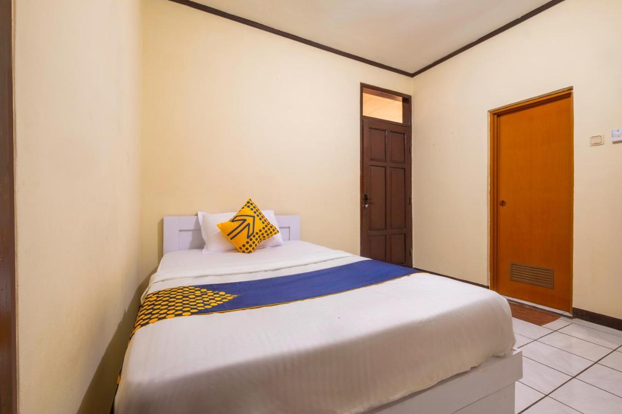 Hotel SPOT ON 2672 Bee M Bandung Exterior foto