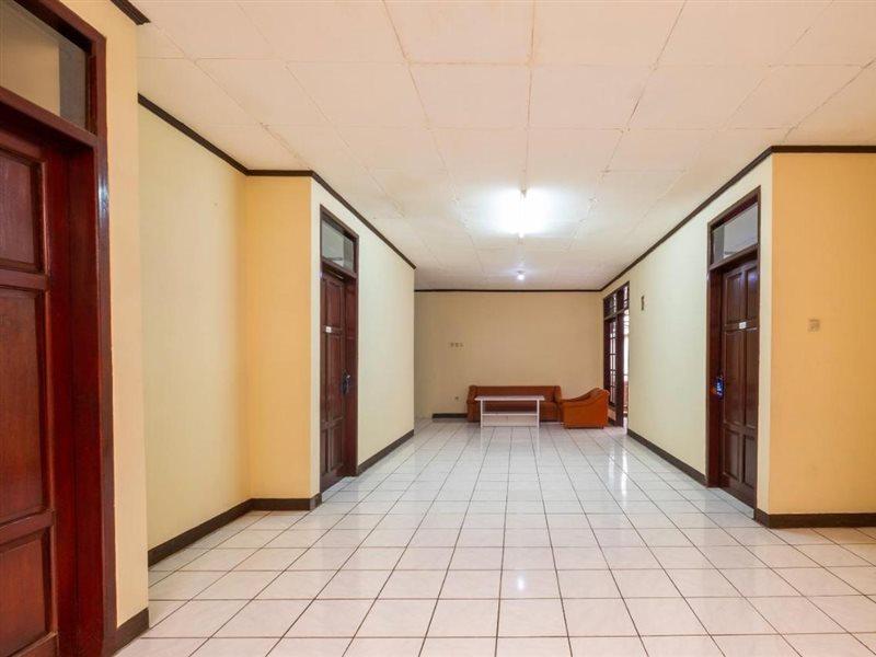 Hotel SPOT ON 2672 Bee M Bandung Exterior foto