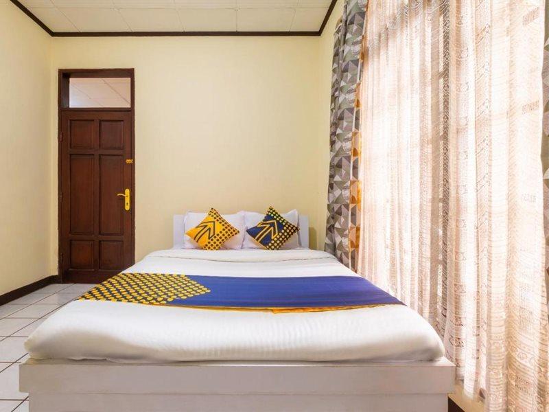 Hotel SPOT ON 2672 Bee M Bandung Exterior foto