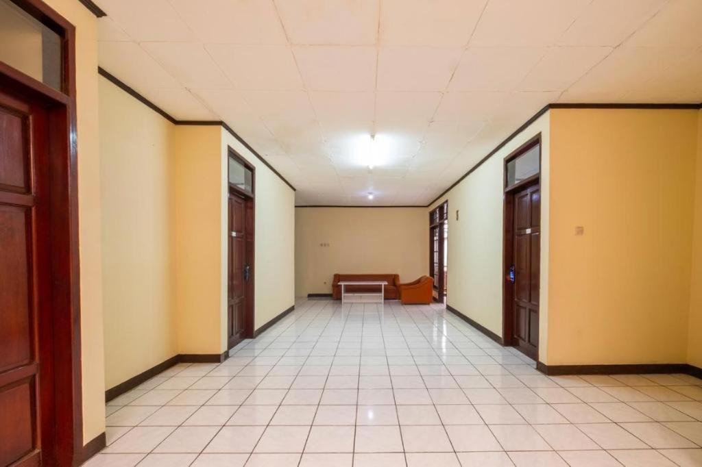Hotel SPOT ON 2672 Bee M Bandung Exterior foto