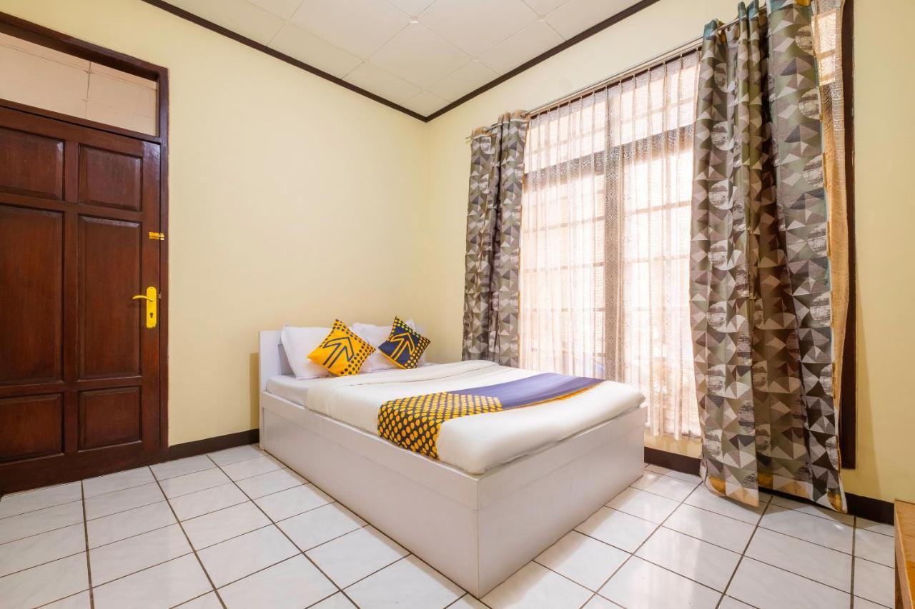 Hotel SPOT ON 2672 Bee M Bandung Exterior foto