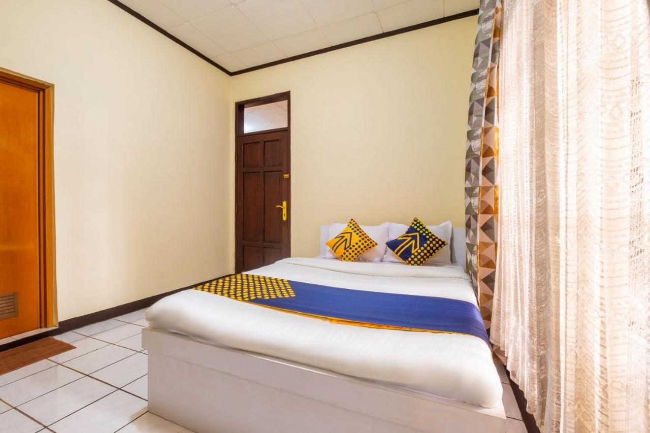 Hotel SPOT ON 2672 Bee M Bandung Exterior foto